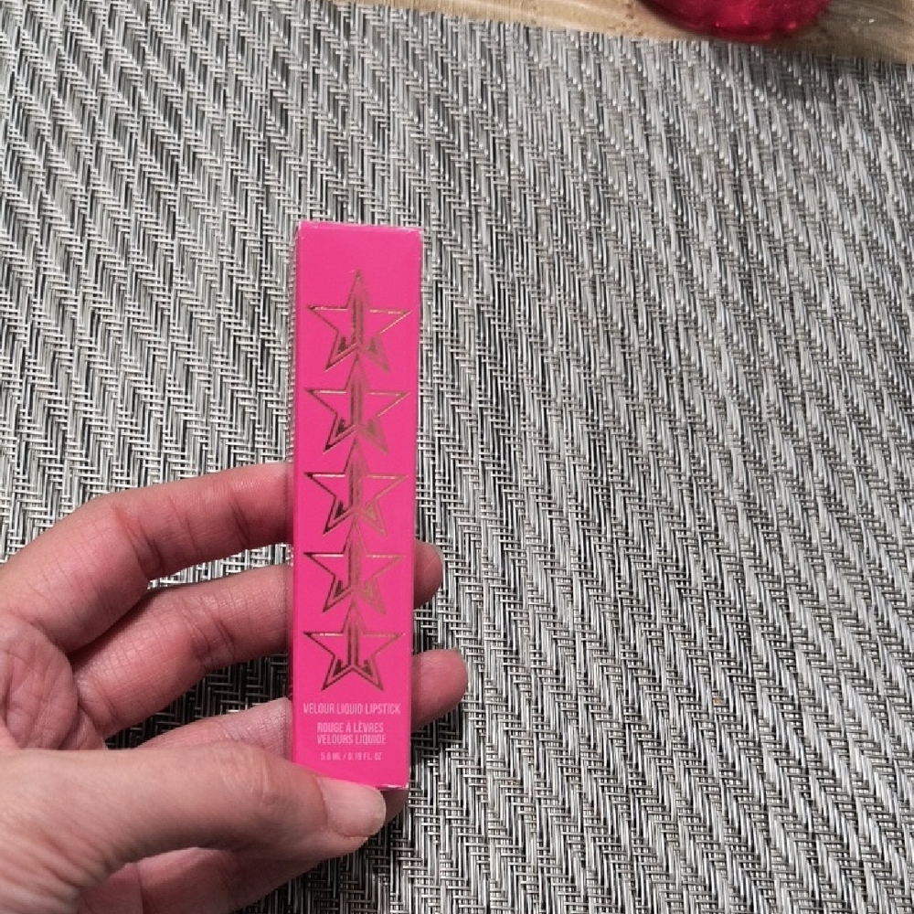 Jeffree Star Velour Liquid Lipstick - Bold Red